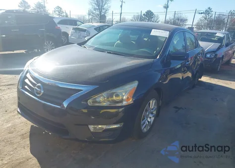 2015 Nissan Altima 2.5 S z USA, uszkodzony, nr VIN 1N4AL3AP1FC452982